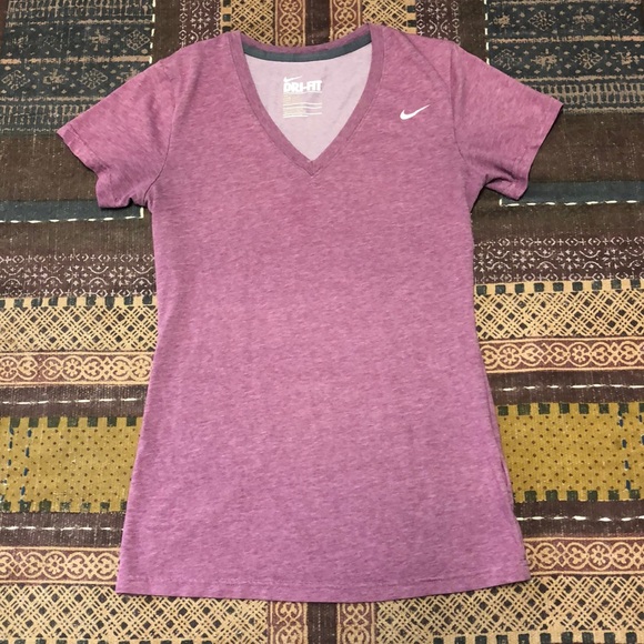 Nike Tops - 🥳HP 9/29🥳 Women’s Nike Dri Fit Top S